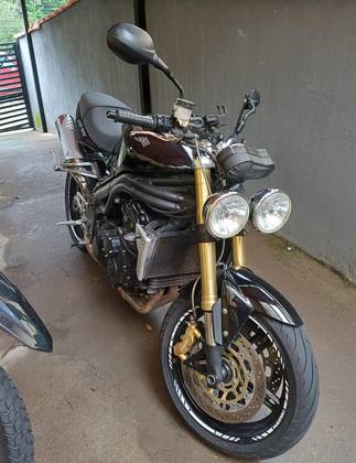 TRIUMPH SPEED TRIPLE 1050i TRIUMPH SPEED TRIPLE 1050i